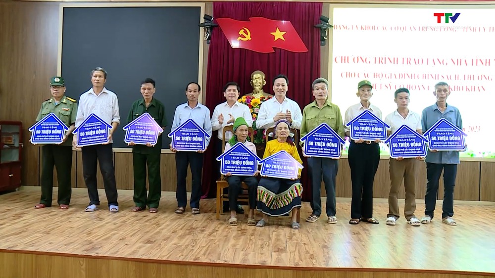 Ngày Thương binh - Liệt sỹ 27/7: Đảng ủy Khối các cơ quan Trung ương trao tặng Nhà tình nghĩa tại Thanh Hóa