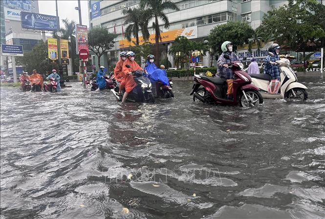 Đà Nẵng cho học sinh nghỉ học vào ngày 13/11 do mưa lớn