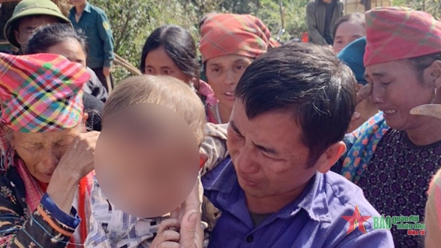Điện Biên: Tìm thấy bé trai đi lạc sau 19 giờ tìm kiếm