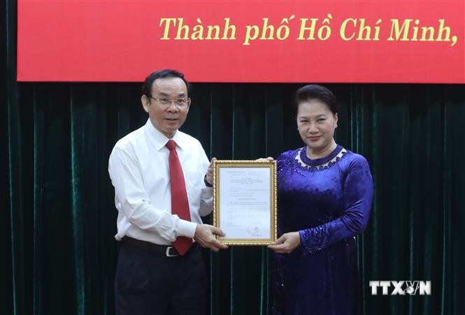 Công bố quyết định giới thiệu đồng chí Nguyễn Văn Nên để bầu giữ chức Bí thư Thành ủy Thành phố Hồ Chí Mình nhiệm kỳ 2020-2025