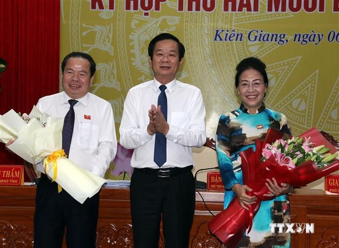 Bầu Chủ tịch Hội đồng nhân dân và Chủ tịch Ủy ban nhân dân tỉnh Kiên Giang