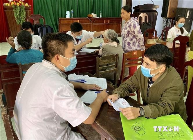 Thừa Thiên – Huế tổ chức khám, chữa bệnh, phát thuốc miễn phí cho người dân bị thiệt hai do bão lũ