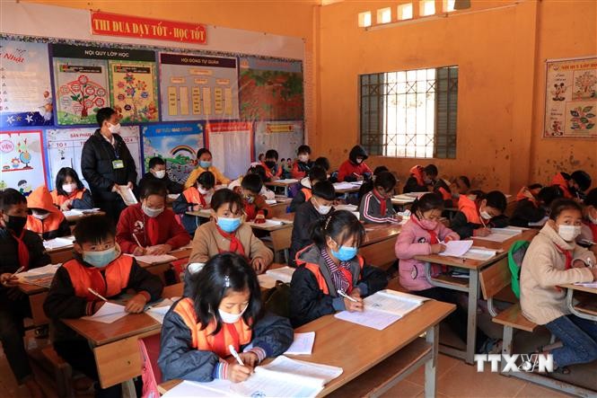 Vùng cao Sơn La khó khăn khi đưa học sinh các điểm trường lẻ về trung tâm