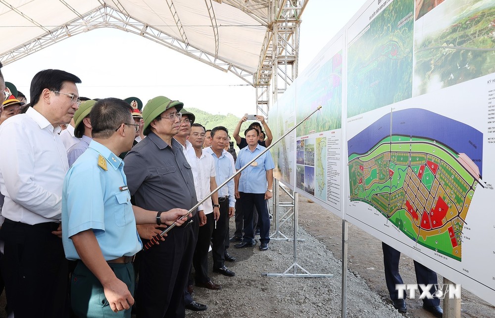 Thủ tướng Phạm Minh Chính khảo sát các công trình, dự án trọng điểm tại tỉnh Lào Cai