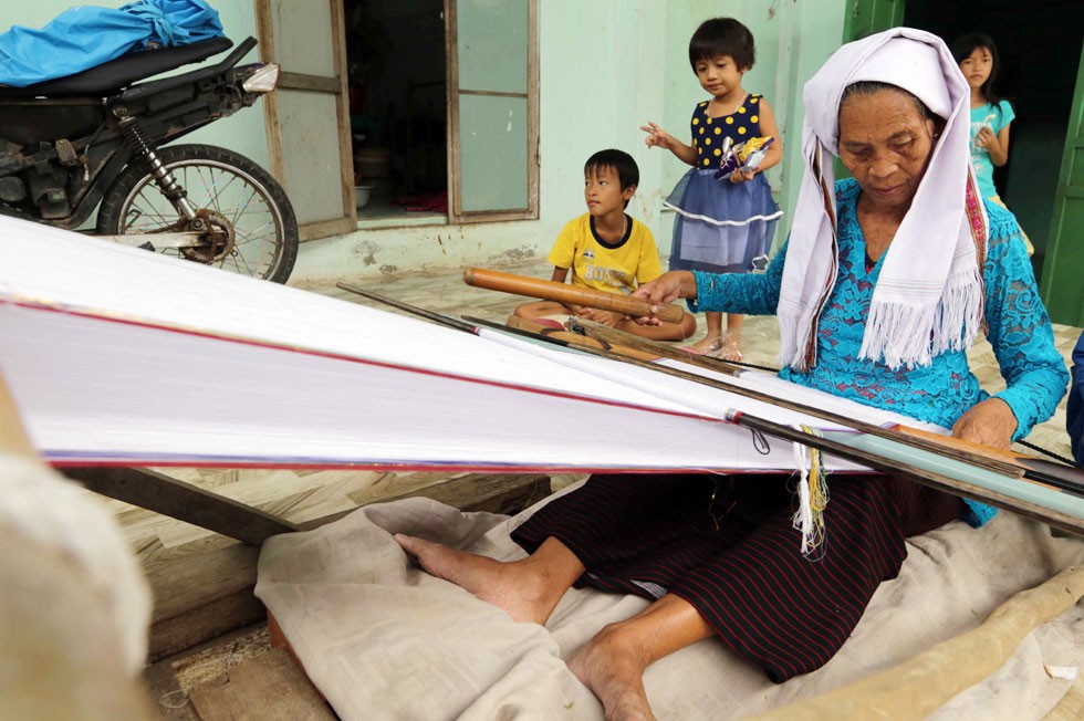 Bệ đỡ vững chắc giúp người nghèo vươn lên ở Bình Thuận