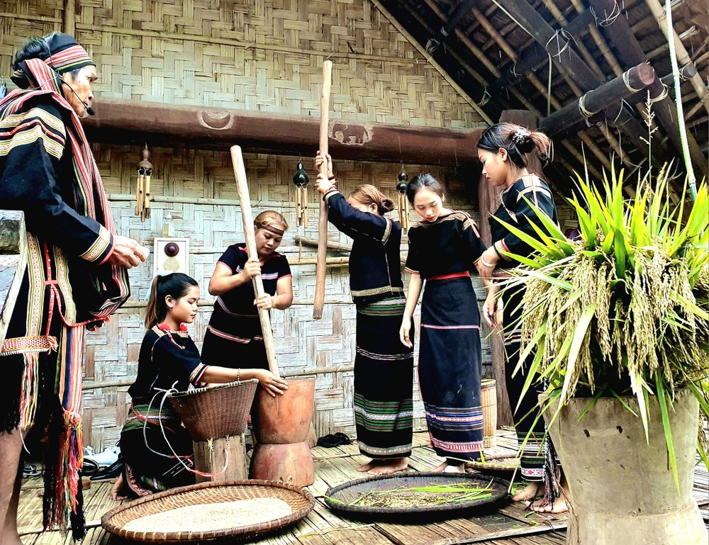 Hoạt động tháng 6 với chủ đề “Ngày hội gia đình” tại Làng Văn hóa - Du lịch các dân tộc Việt Nam