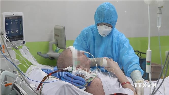Dịch COVID-19: Hành trình cứu sống bệnh nhân số 91 và dấu ấn của tinh thần nhân văn Việt Nam