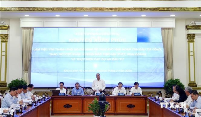 Thường trực Chính phủ làm việc với lãnh đạo chủ chốt Thành phố Hồ Chí Minh về giải ngân vốn đầu tư công