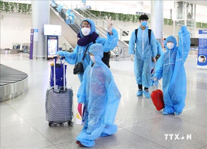 Dịch COVID-19: Thành phố Hồ Chí Minh đón 297 du khách từ "tâm dịch" Đà Nẵng trở về