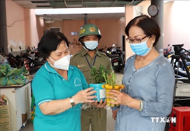 Thành phố Hồ Chí Minh: Đổi rác thải nhựa lấy gạo để bảo vệ môi trường