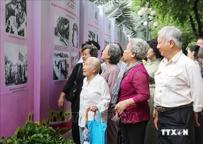 Nhân Ngày Phụ nữ Việt Nam 20/10: Triển lãm 90 năm - Những dấu ấn vàng son của Hội