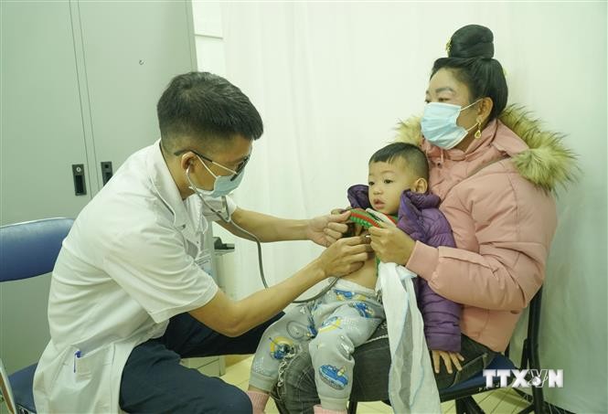 Khám sàng lọc bệnh tim miễn phí cho trẻ em Điện Biên