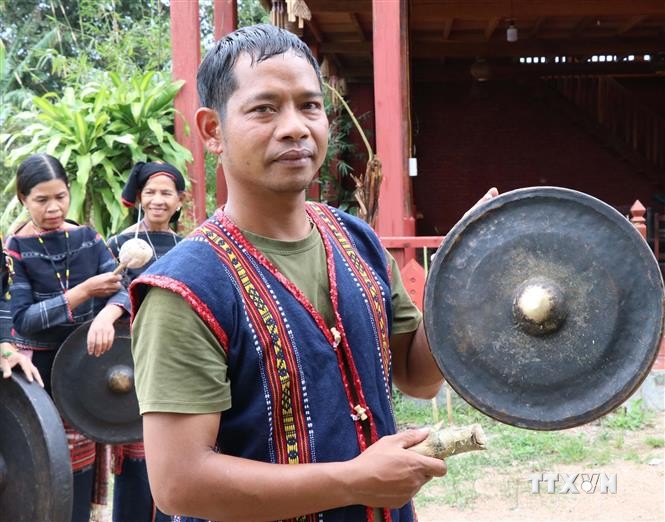 A Ngưi K'bang - Người kết nối cộng đồng để lưu giữ văn hóa dân tộc Bahnar