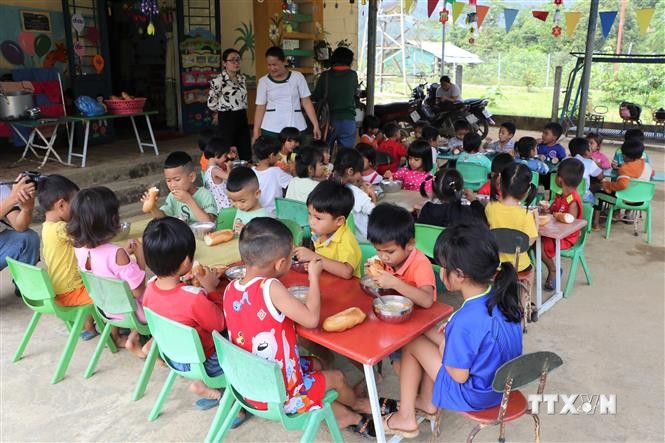 Góp phần giảm tỷ lệ suy dinh dưỡng học sinh Mầm non miền núi Quảng Ngãi