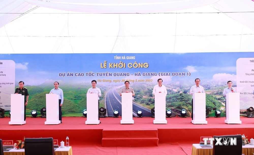Thủ tướng Phạm Minh Chính dự Lễ khởi công đường bộ cao tốc Tuyên Quang – Hà Giang