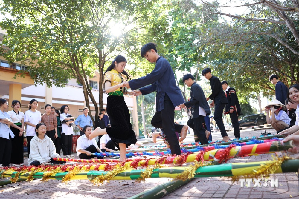 Đắk Lắk phát huy giá trị văn hóa của đồng bào các dân tộc thiểu số trong trường học