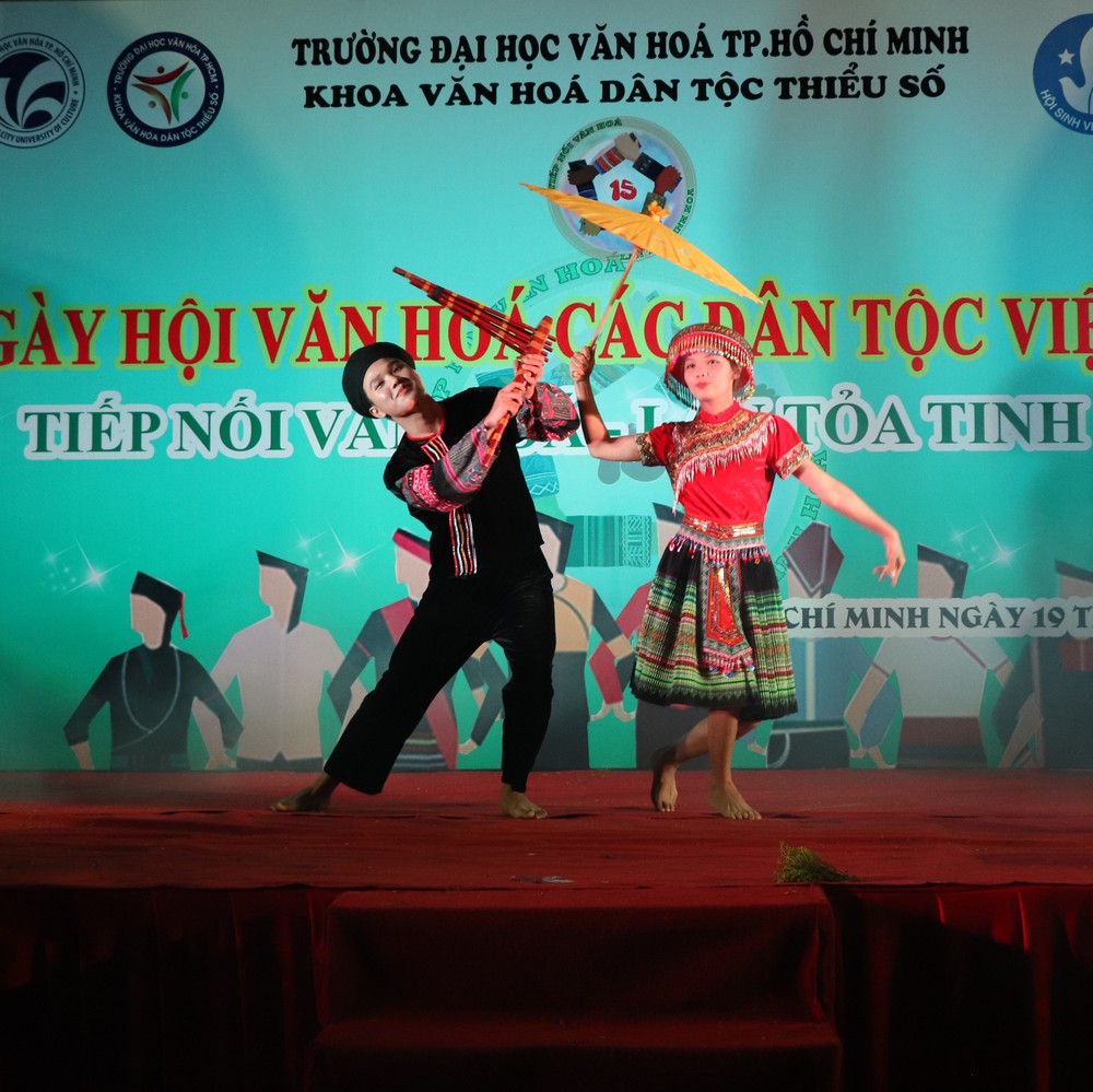 Sinh viên Trường Đại học Văn hoá Thành Phố Hồ Chí Minh "Tiếp nối văn hóa - Lan tỏa tinh hoa"
