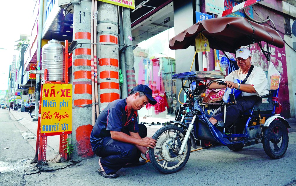 ប៉ះកង់រទេះដោយឥតគិតថ្លៃជូនអ្នកពិការភាព