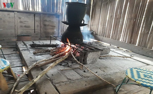 高脚屋炉灶在泰族同胞生活中的意义