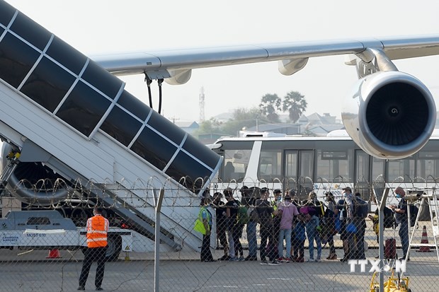 所有入境柬埔寨航班乘客必须接受14天的隔离