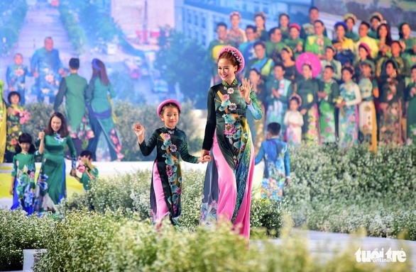 第七次胡志明市奥黛节预计将于9月底举行
