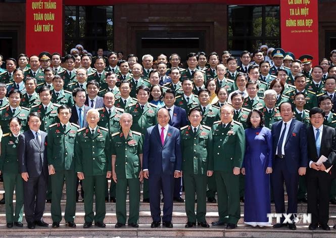 越南政府总理阮春福出席第十届全军决胜竞赛大会