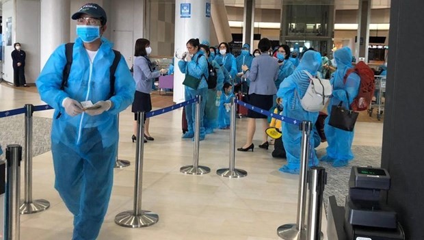 新冠肺炎疫情：将在日本滞留的340名越南公民接回国