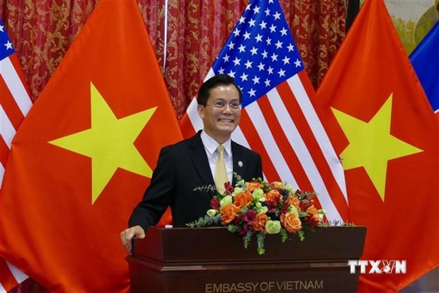 越南驻美国大使馆举行越美建交25周年纪念典礼