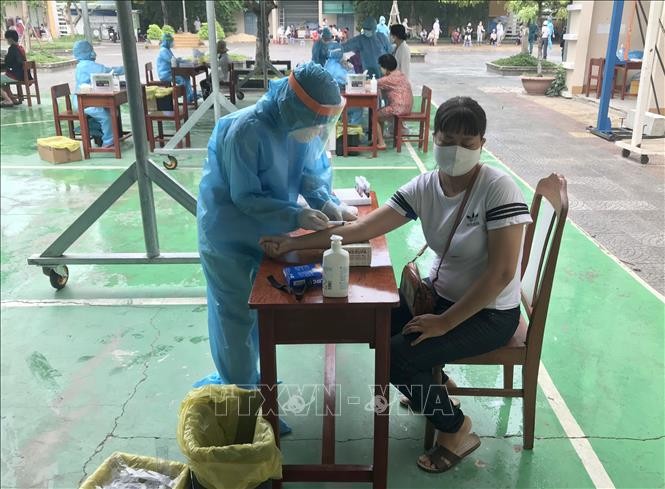 岘港市开展大规模新冠病毒检测