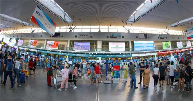 岘港市安排2趟航班运送滞留乘客离开该市