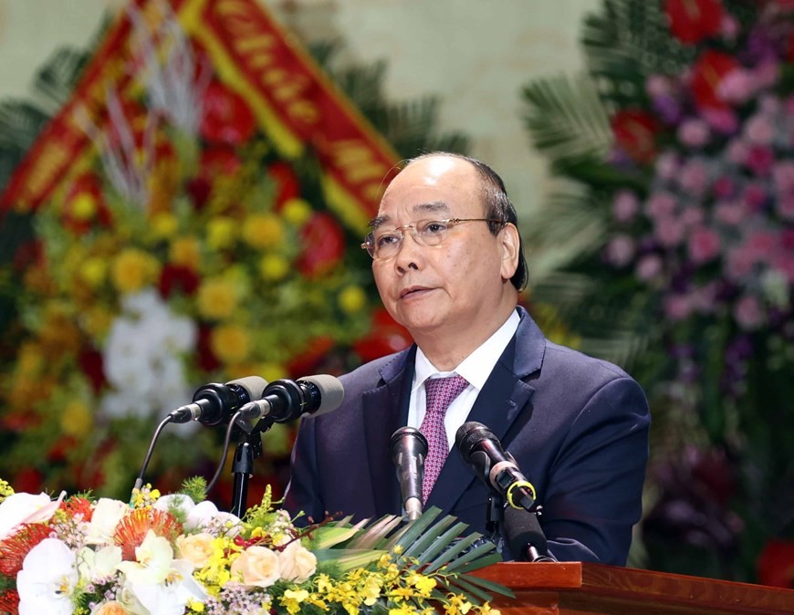 越南政府总理阮春福出席人民公安传统日75周年纪念典礼