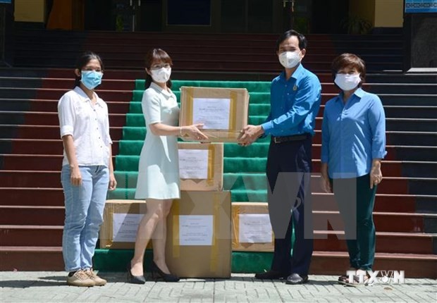 越通社继续为岘港市提供医疗防护物资