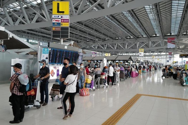 在泰国的逾340名越南公民安全回国