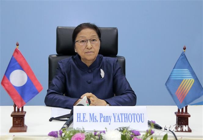 老挝国会主席：越南国会出色履行AIPA 41主席职责