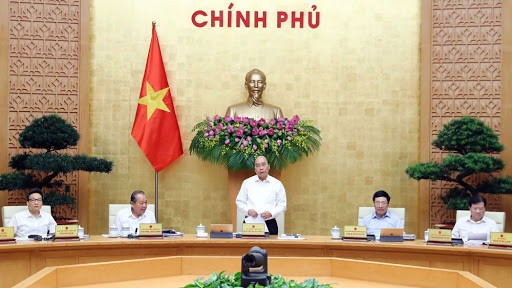 阮春福总理：努力实现双重目标 确保经济运作不间断