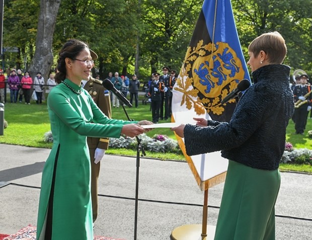 爱沙尼亚总统相信与越南的友好关系将继续向前发展