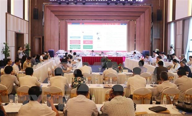 有关今日越南陆路交通现状及解决措施的论坛在庆和省举行