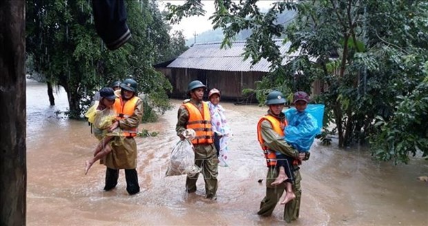 越南中部各省抓紧时间开展防灾救灾工作