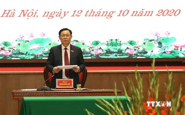 迎接党的十三大：王廷惠同志以100%赞成票再次当选河内市委书记