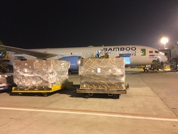 越竹航空免费将赈灾物品运往中部灾区