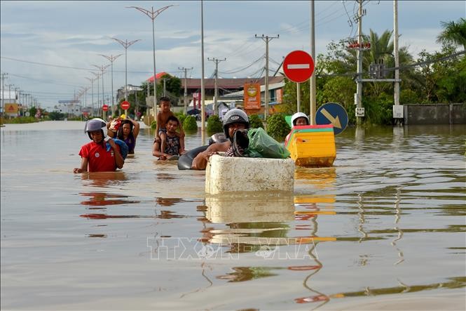 越南政府总理就柬埔寨水灾造成严重的人员和财产损失向洪森致慰问电