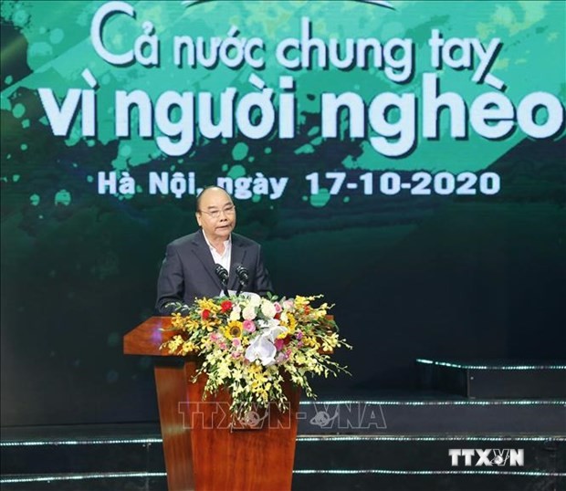 政府总理阮春福出席2020年“全国携手帮助贫困者”活动