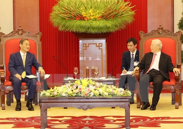 越共中央总书记、国家主席阮富仲会见日本首相菅义伟