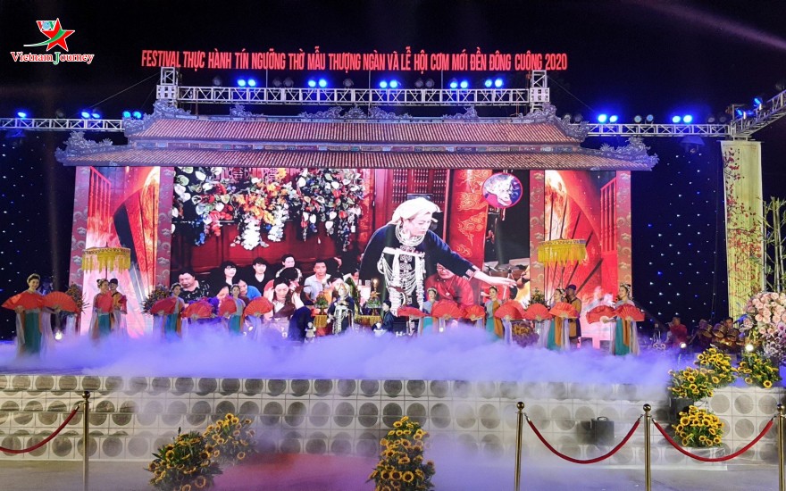 越南旅游：众多游客参加2020年林宫圣母祭祀信仰节