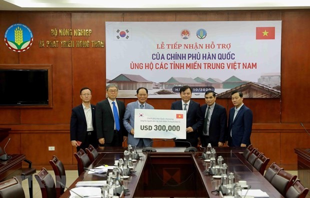 韩国援助越南30万美元 用于开展中部灾后恢复重建工作