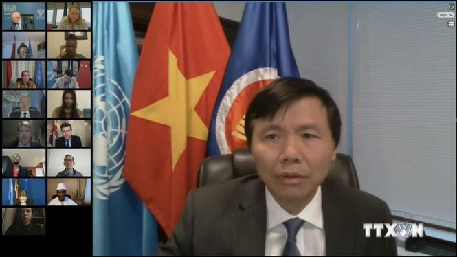 越南呼吁消除对妇女的歧视和偏见