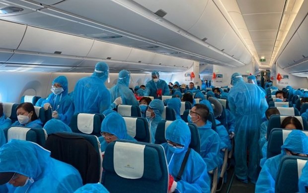 新冠肺炎疫情：将在德国和罗马尼亚的340余名越南公民接回国
