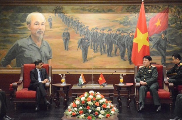 越南人民军总政治局主任会见印度驻越大使