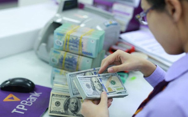 越南国家银行今年首次大幅下调美元买入价