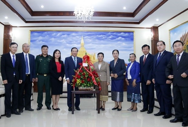 老挝高度评价越南在该国45年来国家发展过程中留下的烙印